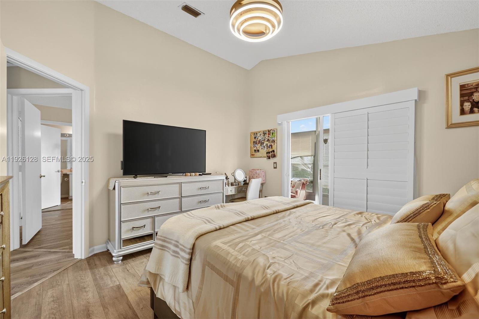 KINGS ISLE PHASE VIII-A - Residential Lease