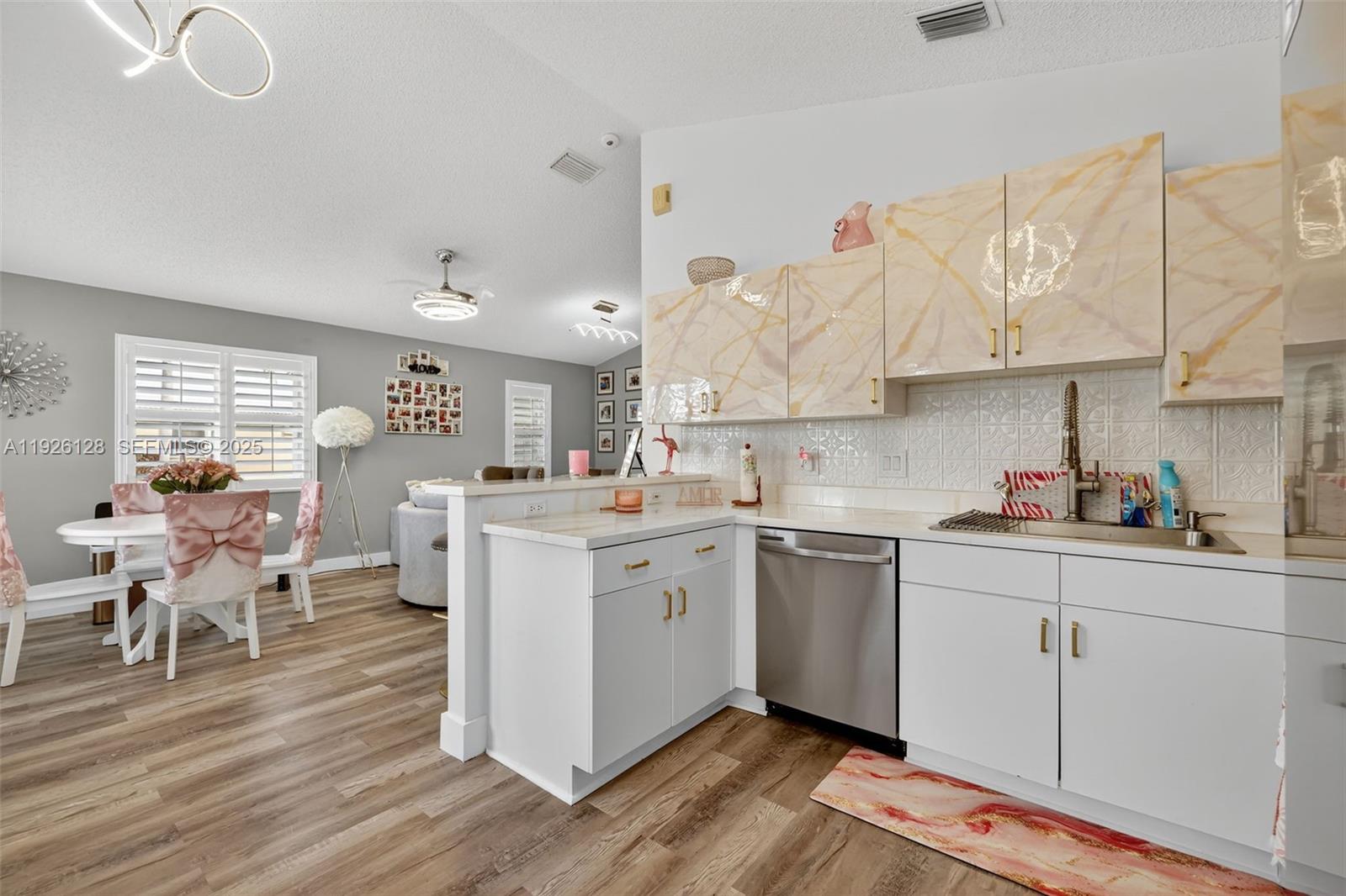 KINGS ISLE PHASE VIII-A - Residential Lease