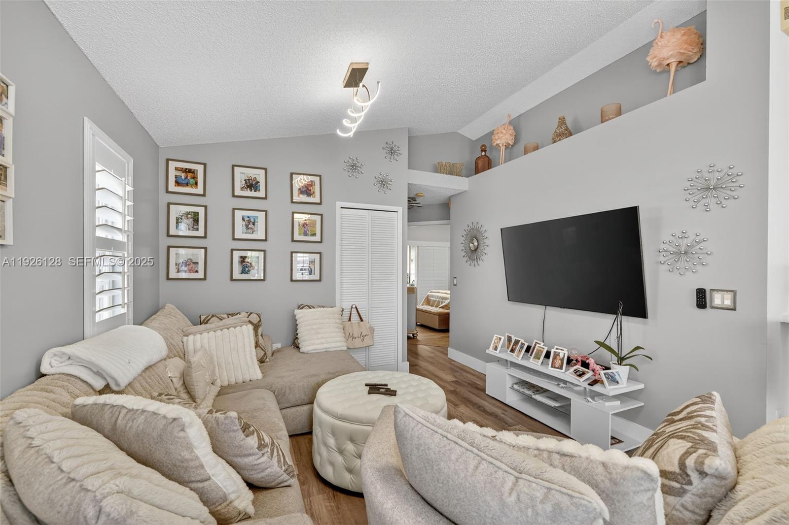 KINGS ISLE PHASE VIII-A - Residential Lease