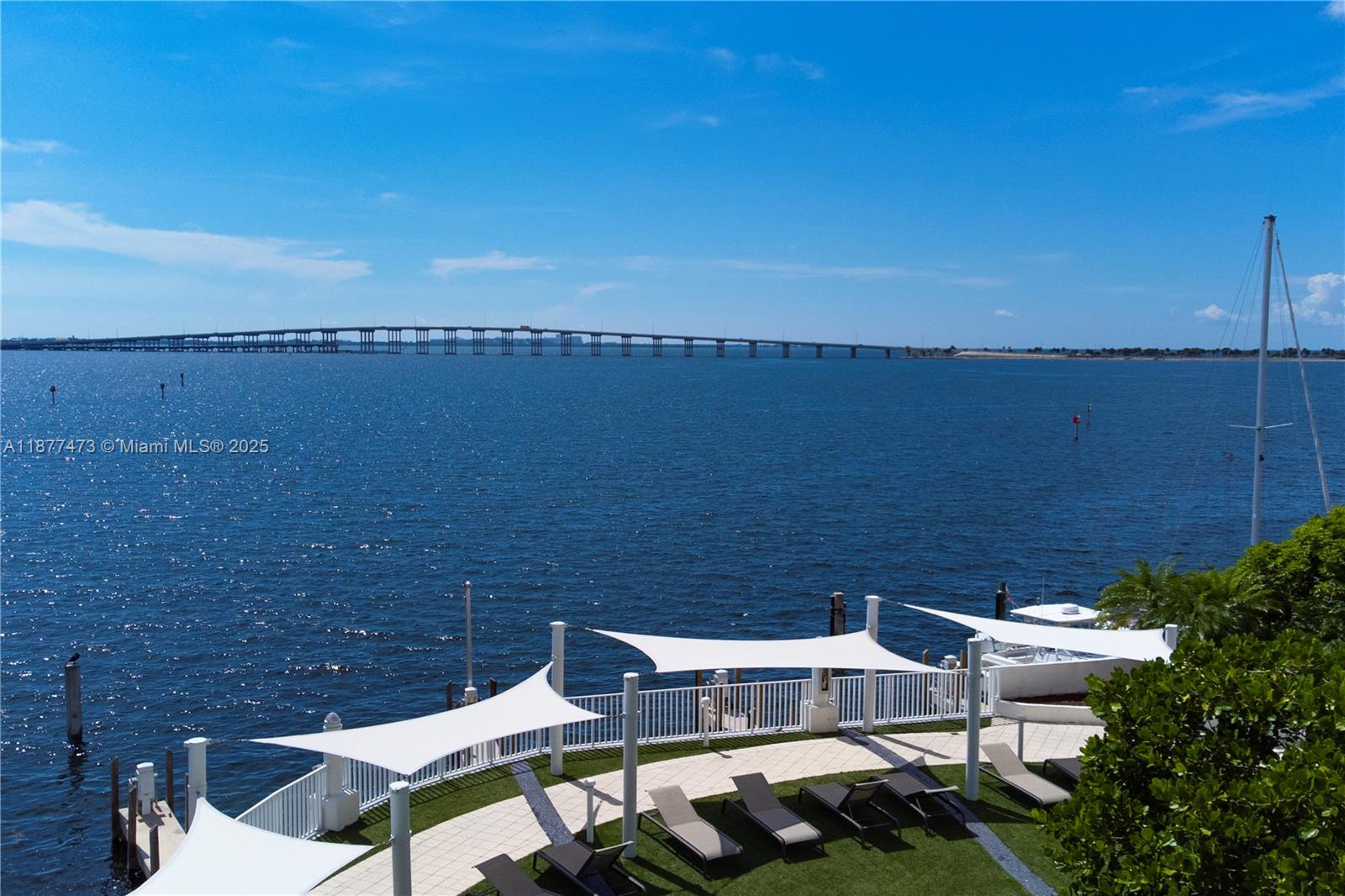 BRICKELL HARBOUR CONDO - Residential