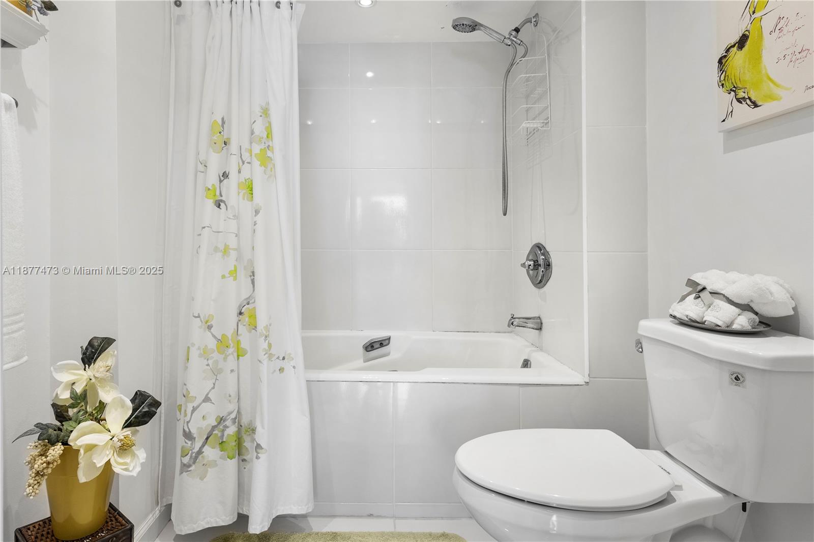 BRICKELL HARBOUR CONDO - Residential