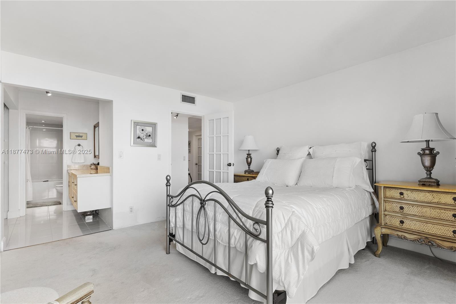 BRICKELL HARBOUR CONDO - Residential