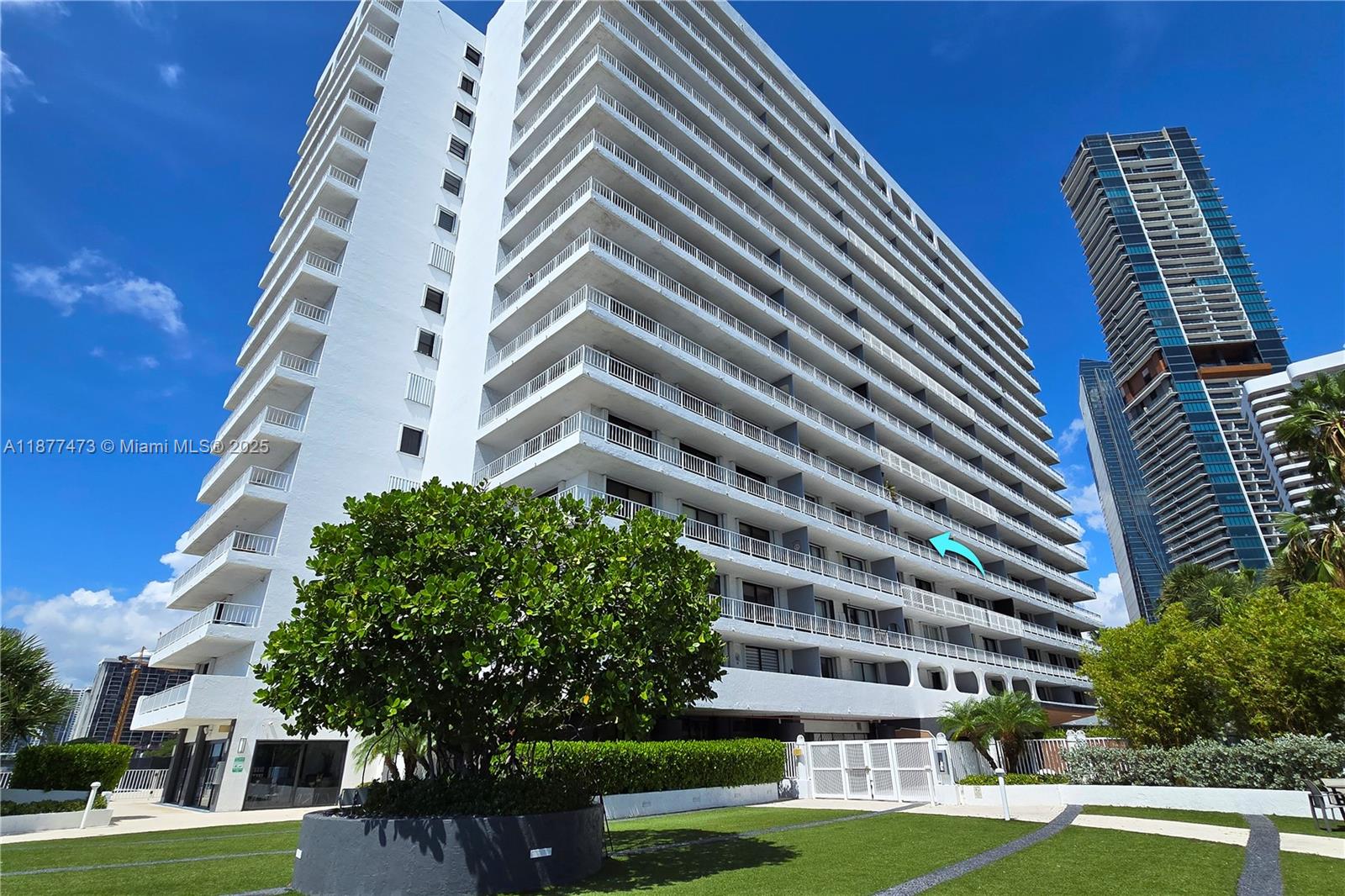 BRICKELL HARBOUR CONDO - Residential