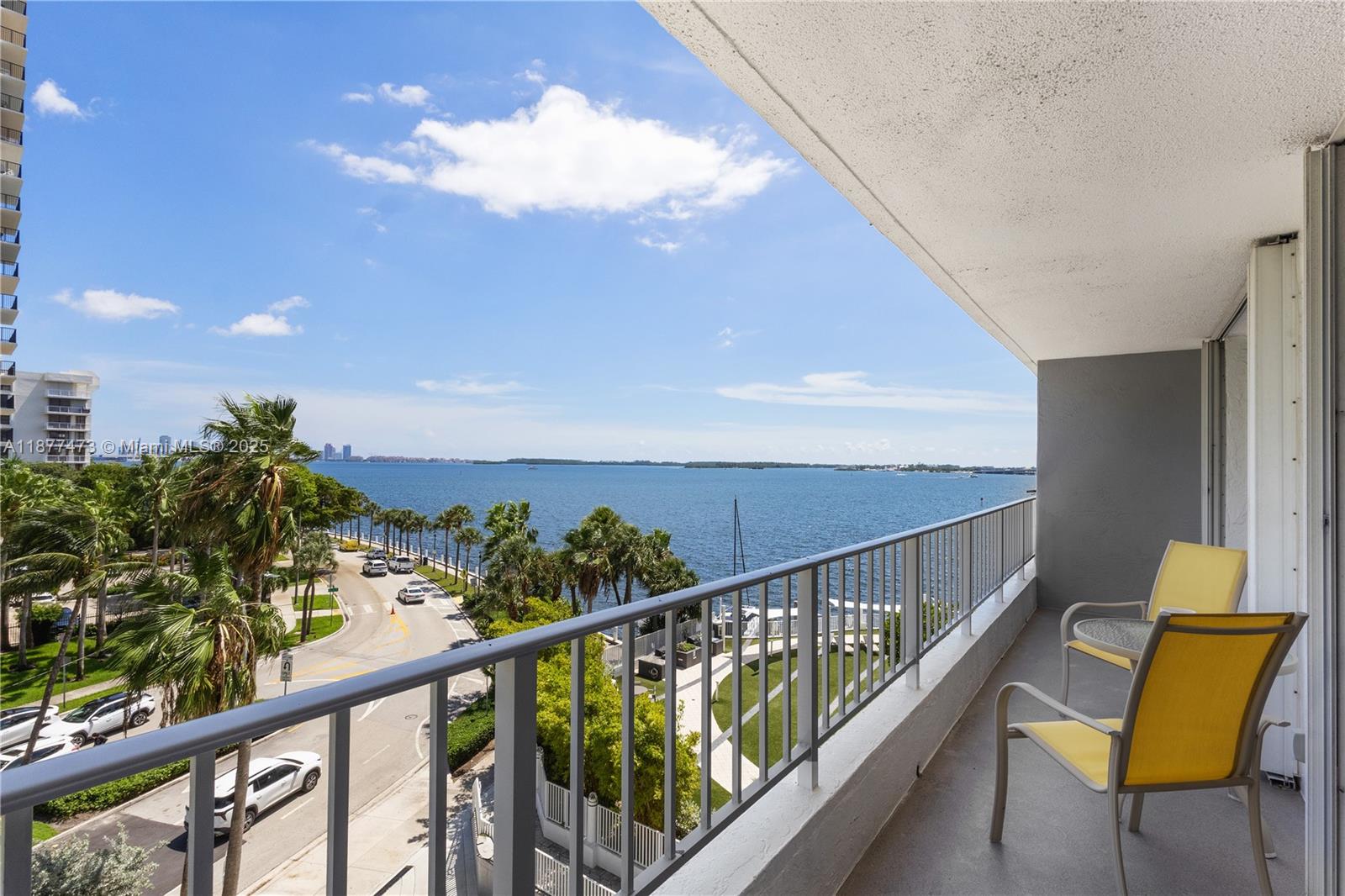 BRICKELL HARBOUR CONDO - Residential