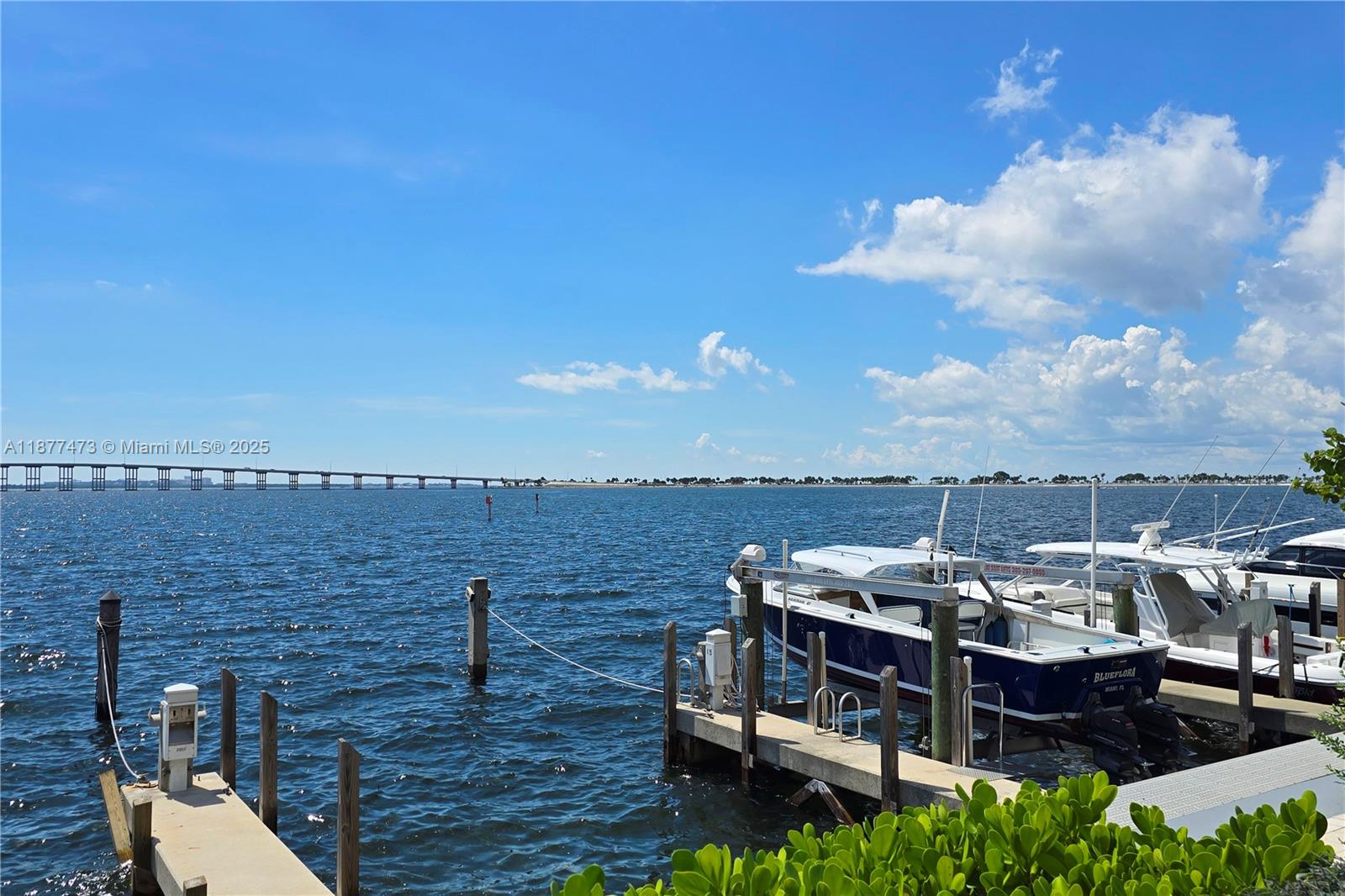 BRICKELL HARBOUR CONDO - Residential