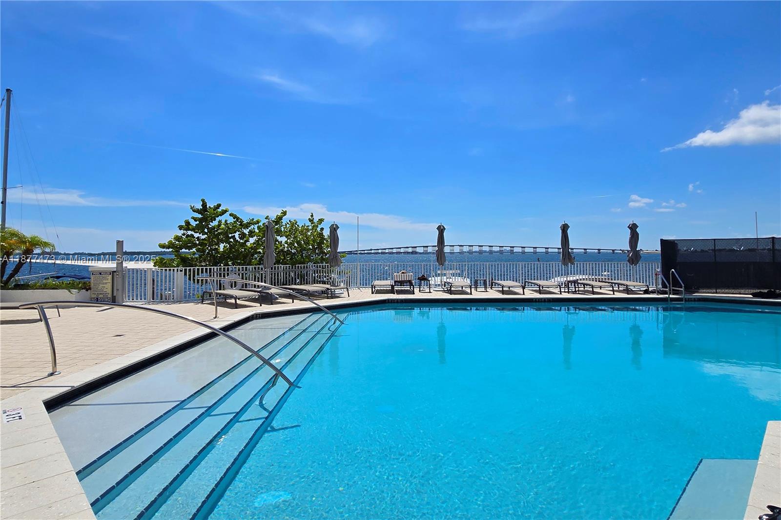BRICKELL HARBOUR CONDO - Residential