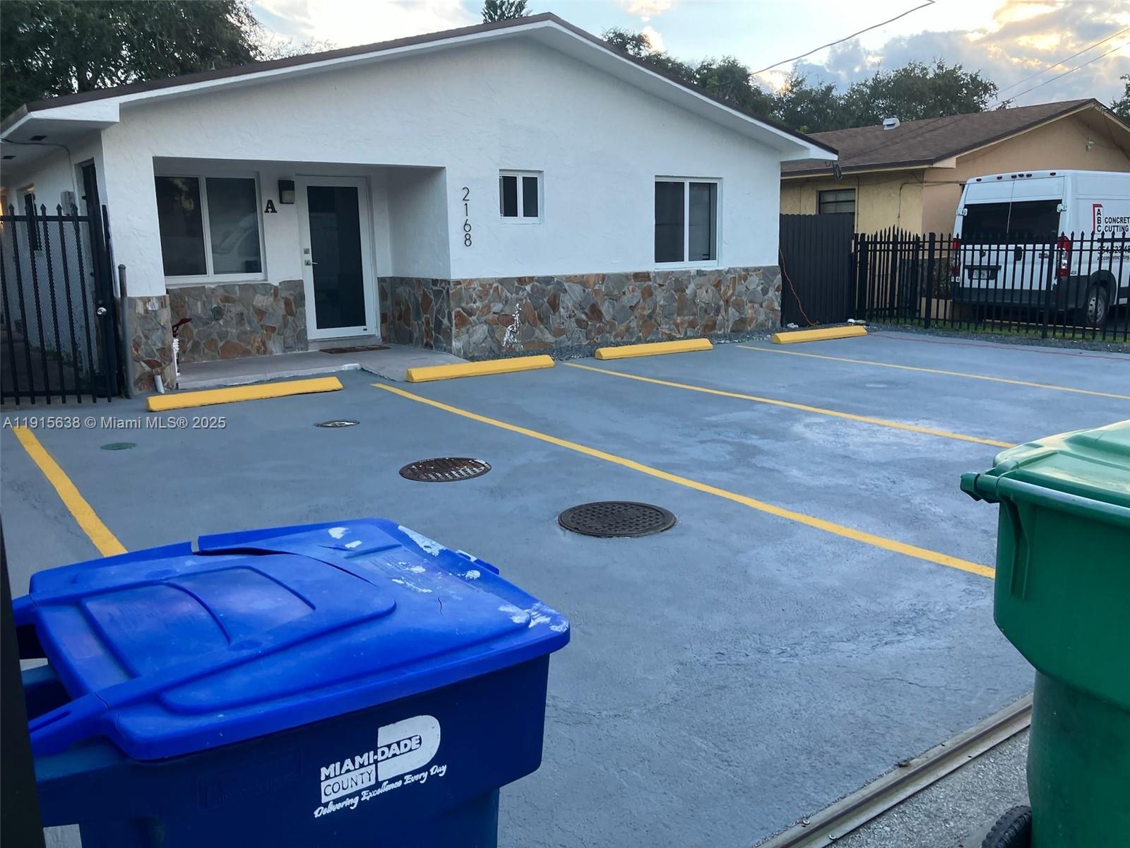 PHELANS MANOR - Residential Lease