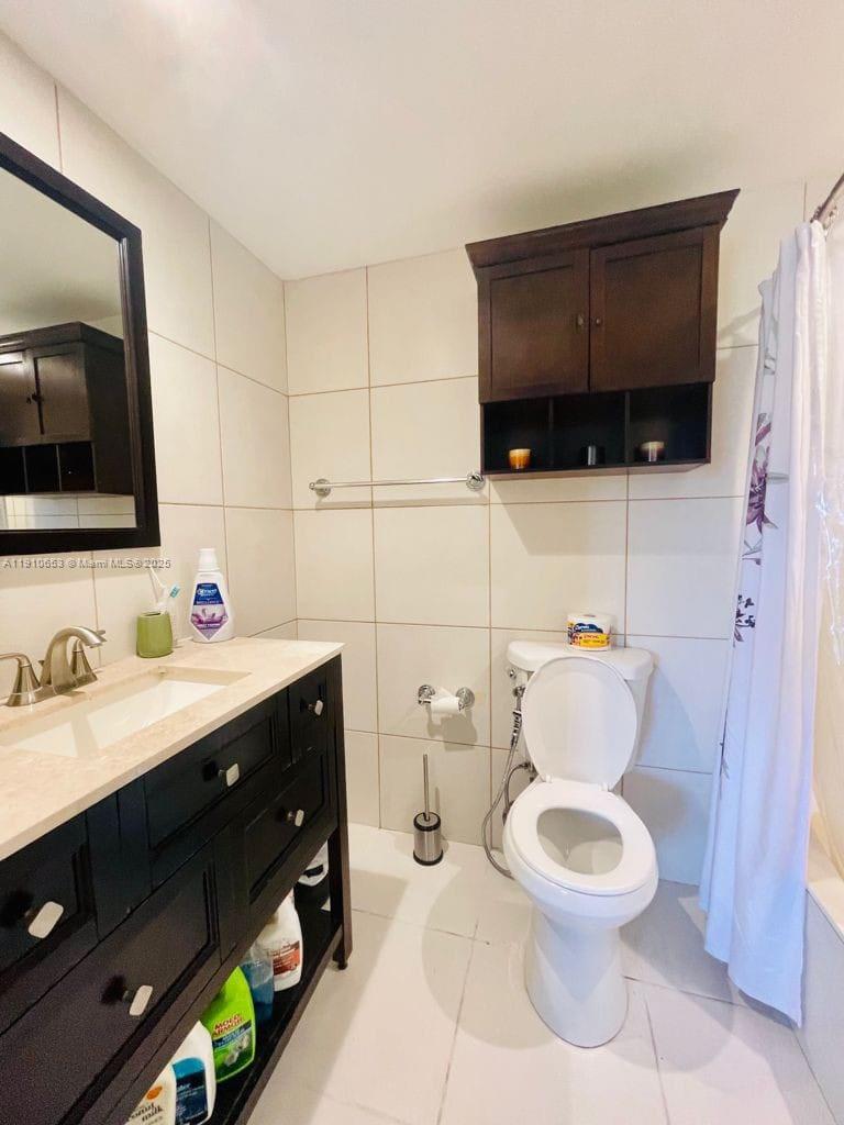 AVILA CONDO - Residential Lease