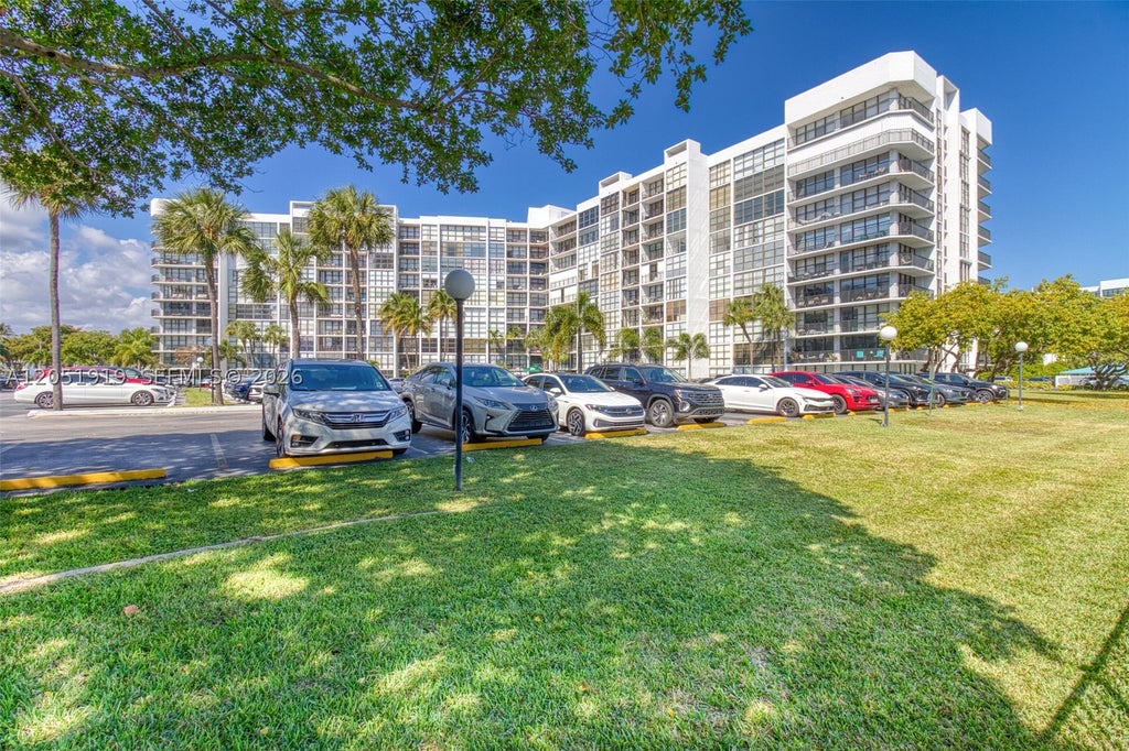 Photo of 800 Parkview Dr #311, Hallandale Beach, FL 33009 (MLS # A12051919)