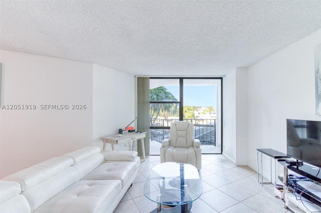 Photo of 800 Parkview Dr #311, Hallandale Beach, FL 33009 (MLS # A12051919)