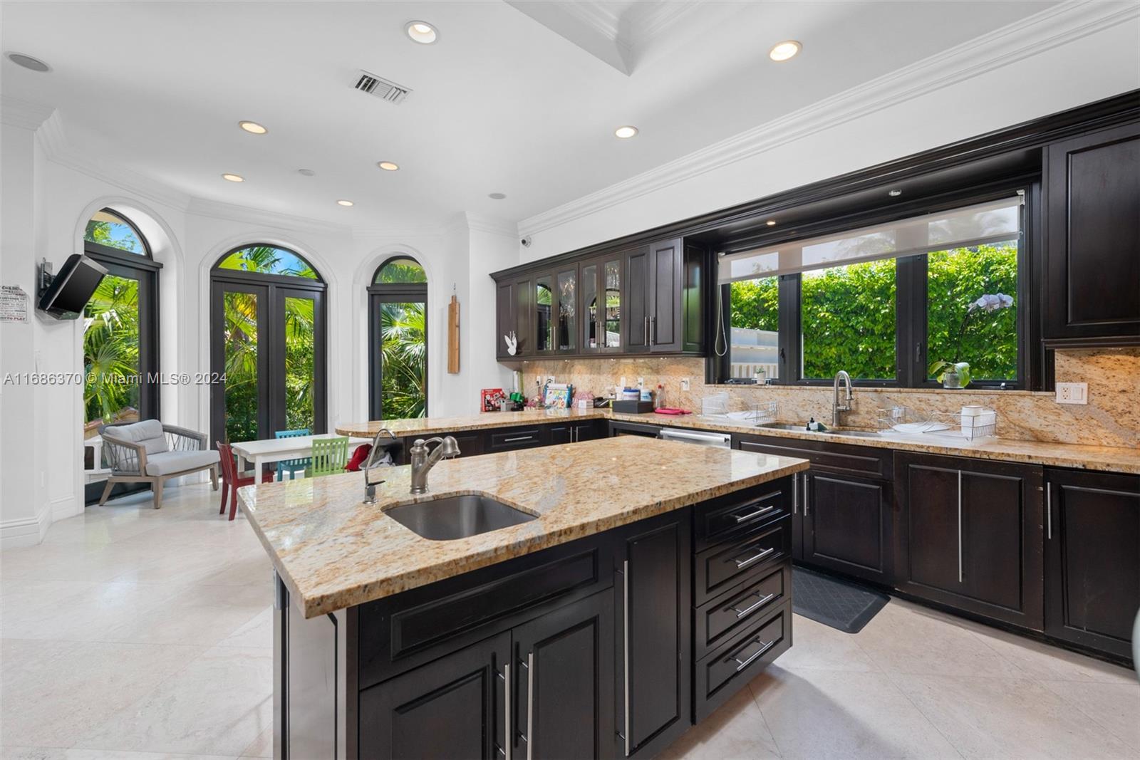 TROPICAL ISLE HOMES SUB 4 - Residential