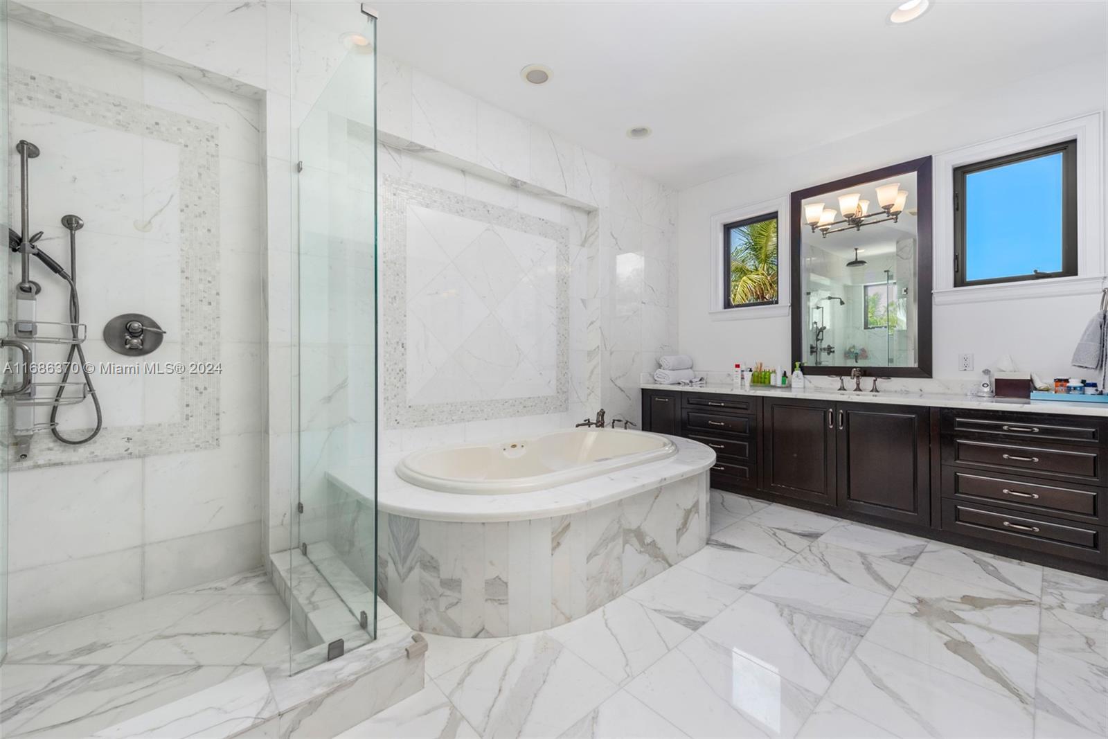 TROPICAL ISLE HOMES SUB 4 - Residential