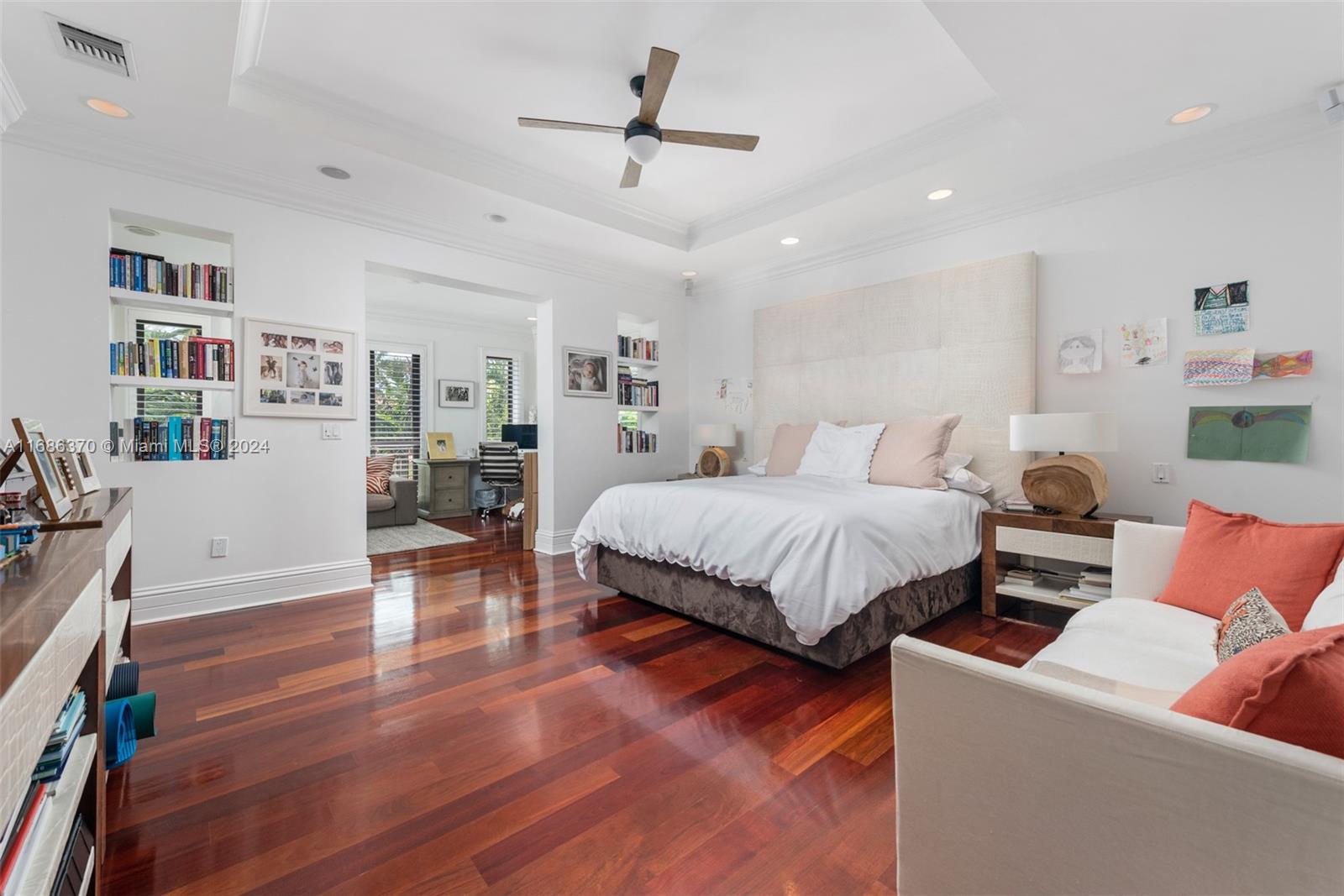 TROPICAL ISLE HOMES SUB 4 - Residential