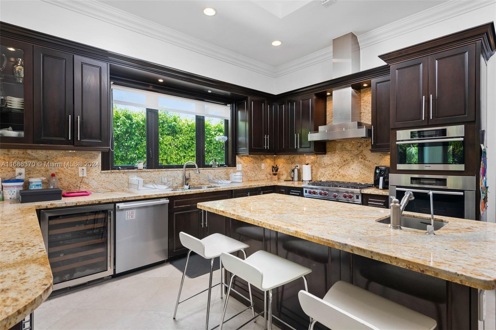 TROPICAL ISLE HOMES SUB 4 - Residential