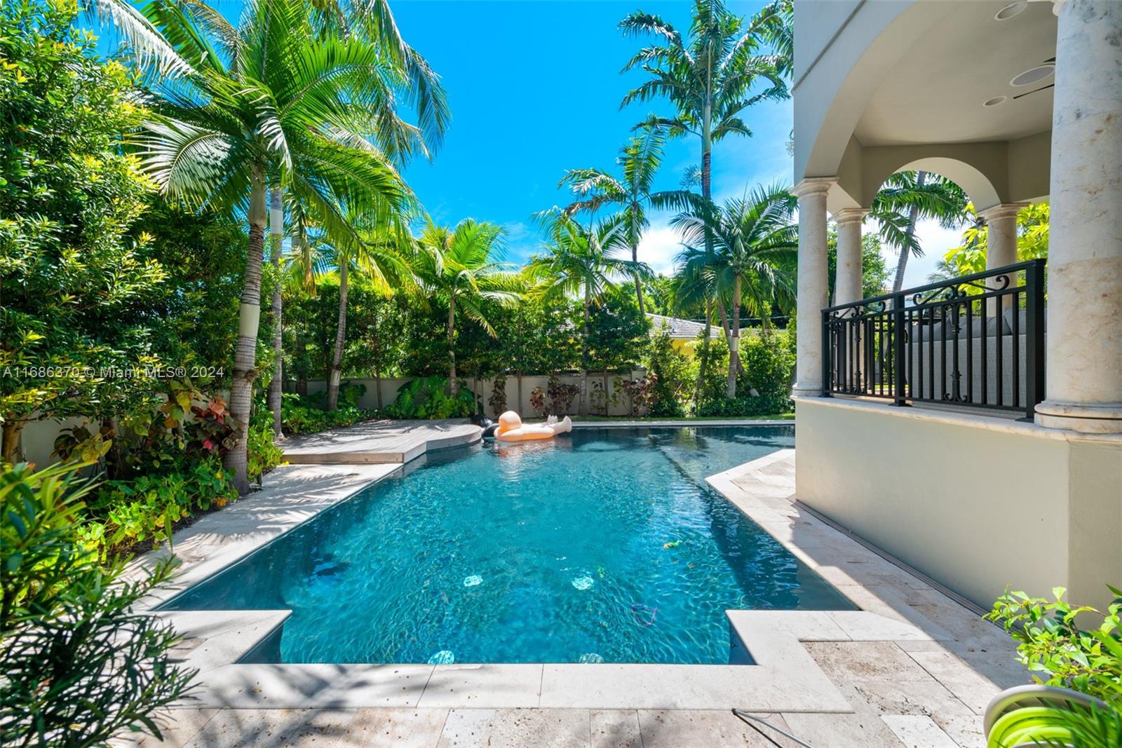 TROPICAL ISLE HOMES SUB 4 - Residential