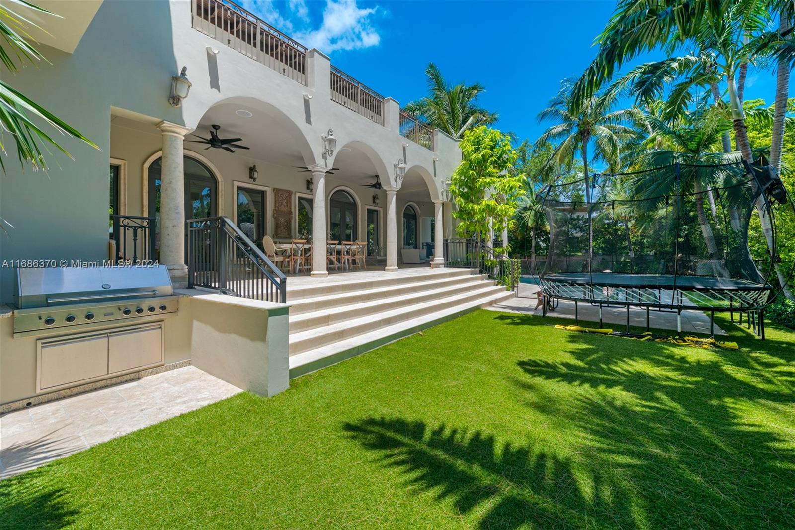 TROPICAL ISLE HOMES SUB 4 - Residential