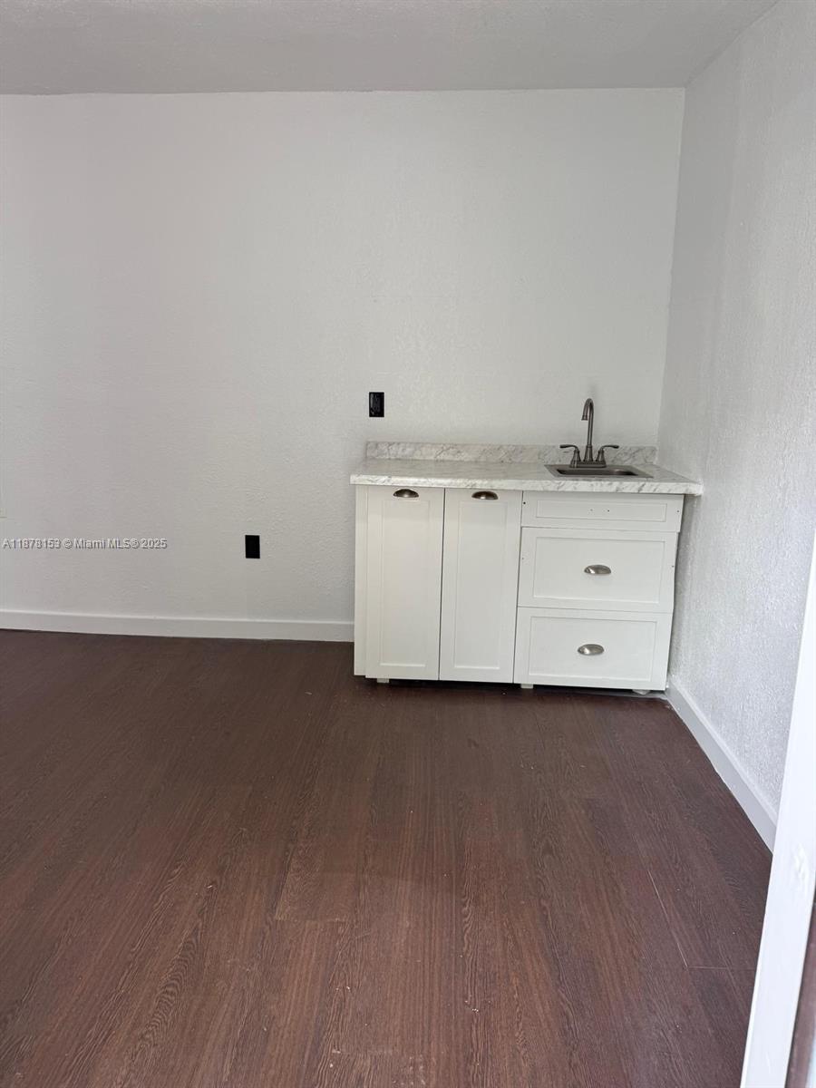 GARDEN CIRCLE - Residential