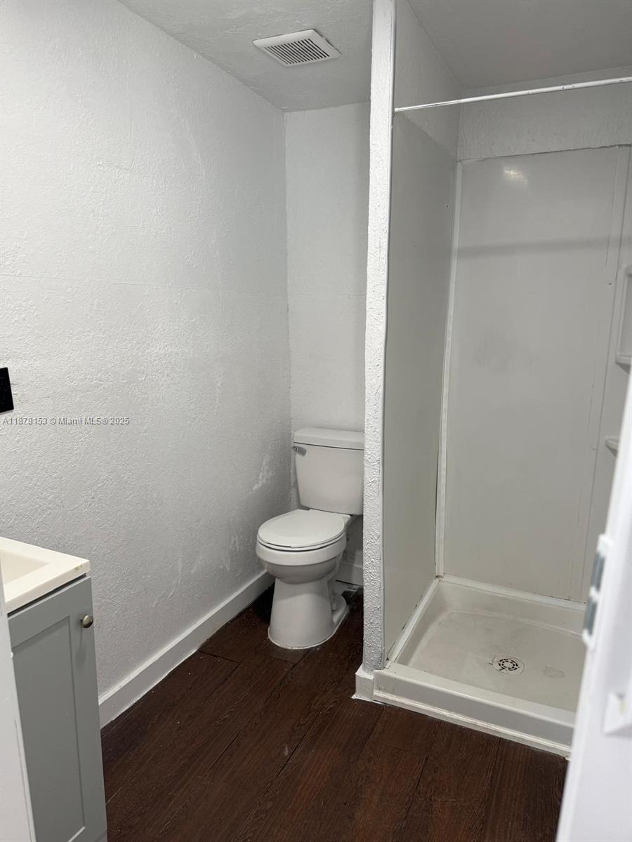 GARDEN CIRCLE - Residential