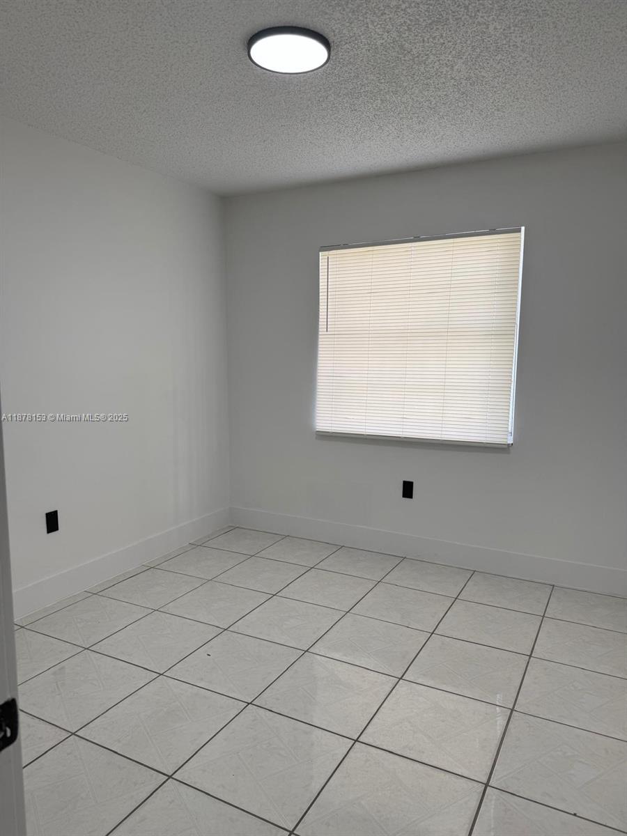 GARDEN CIRCLE - Residential