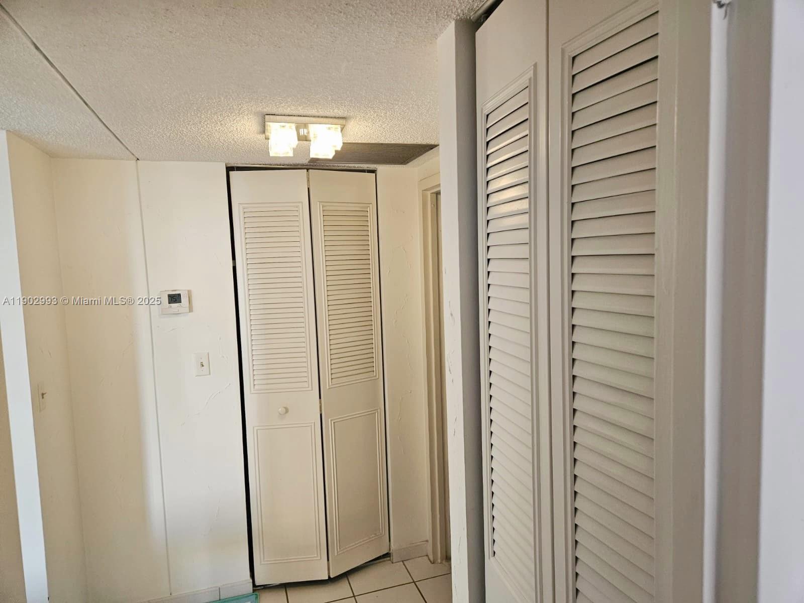 WINSTON TOWER 300 CONDO - Residential