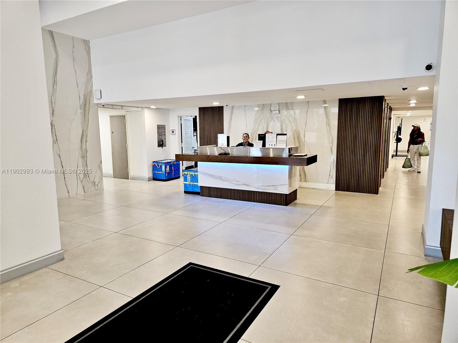 WINSTON TOWER 300 CONDO - Residential