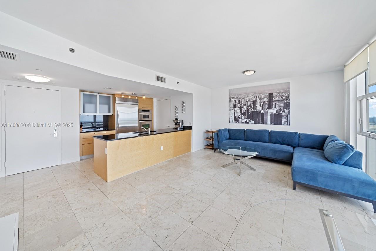 BEACH CLUB - Residential