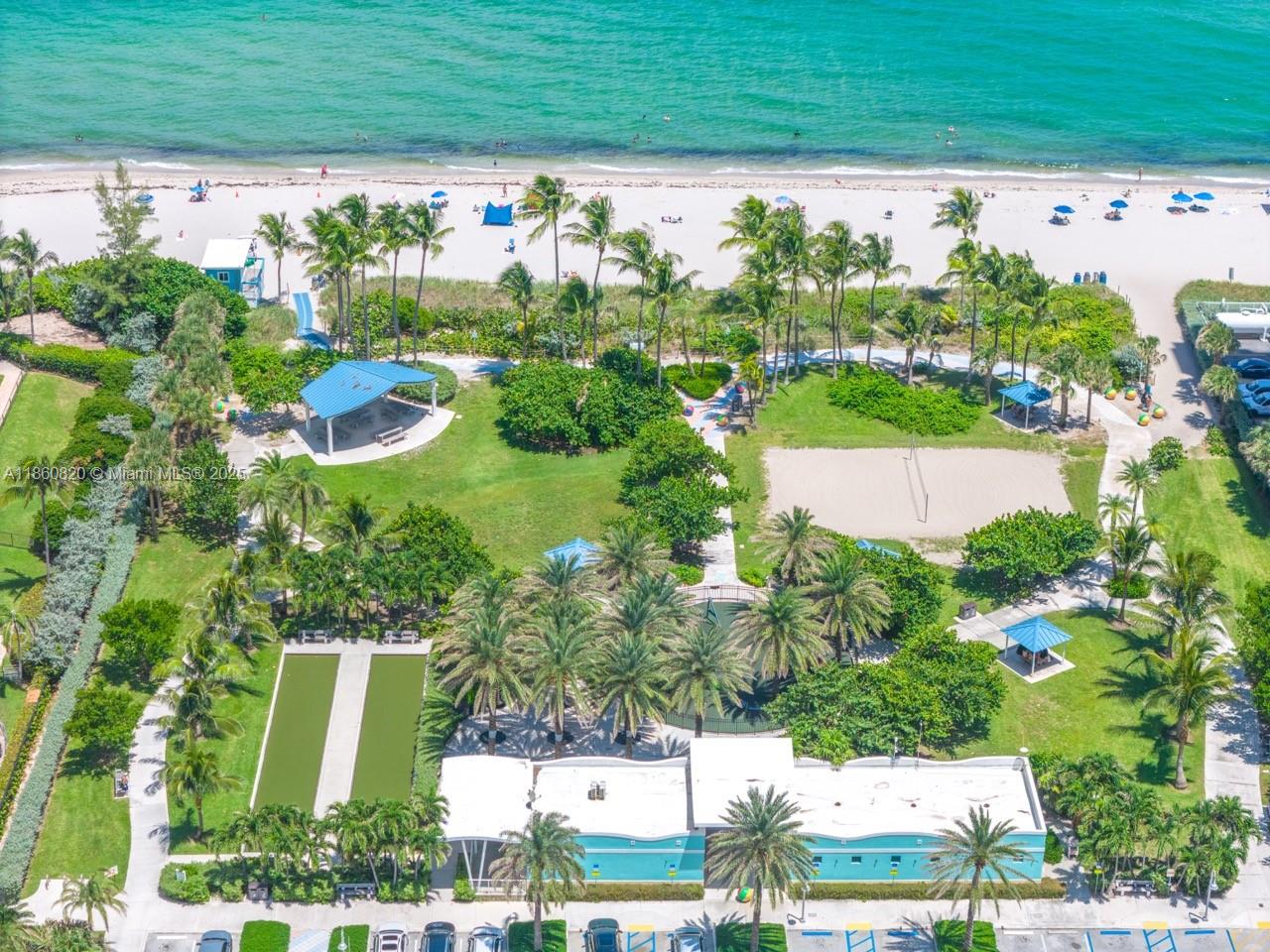 BEACH CLUB - Residential