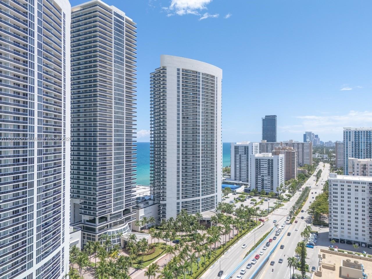 BEACH CLUB - Residential