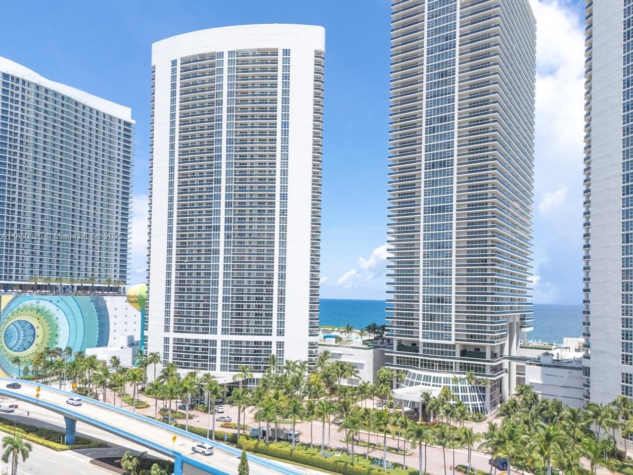 BEACH CLUB - Residential