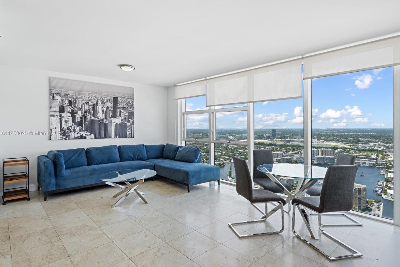 BEACH CLUB - Residential