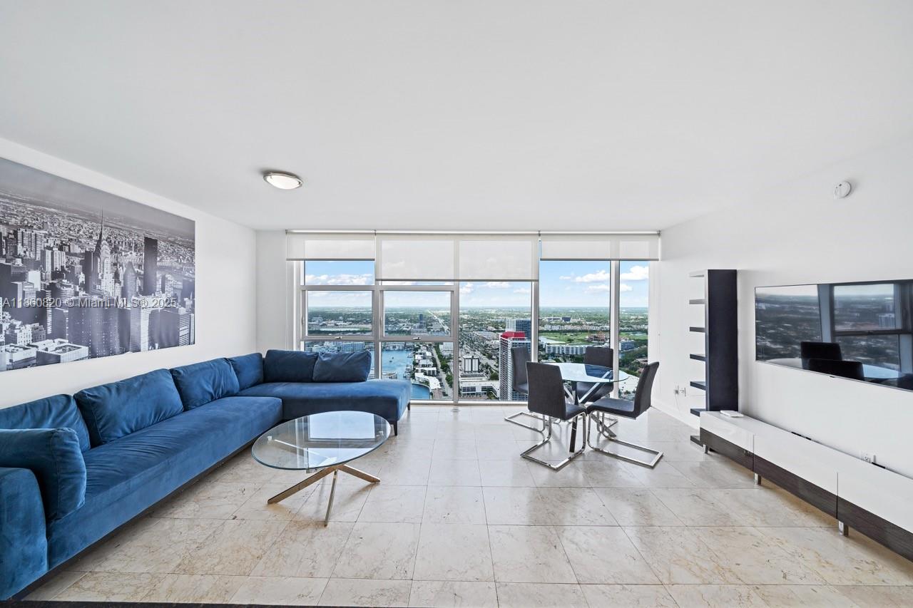 BEACH CLUB - Residential