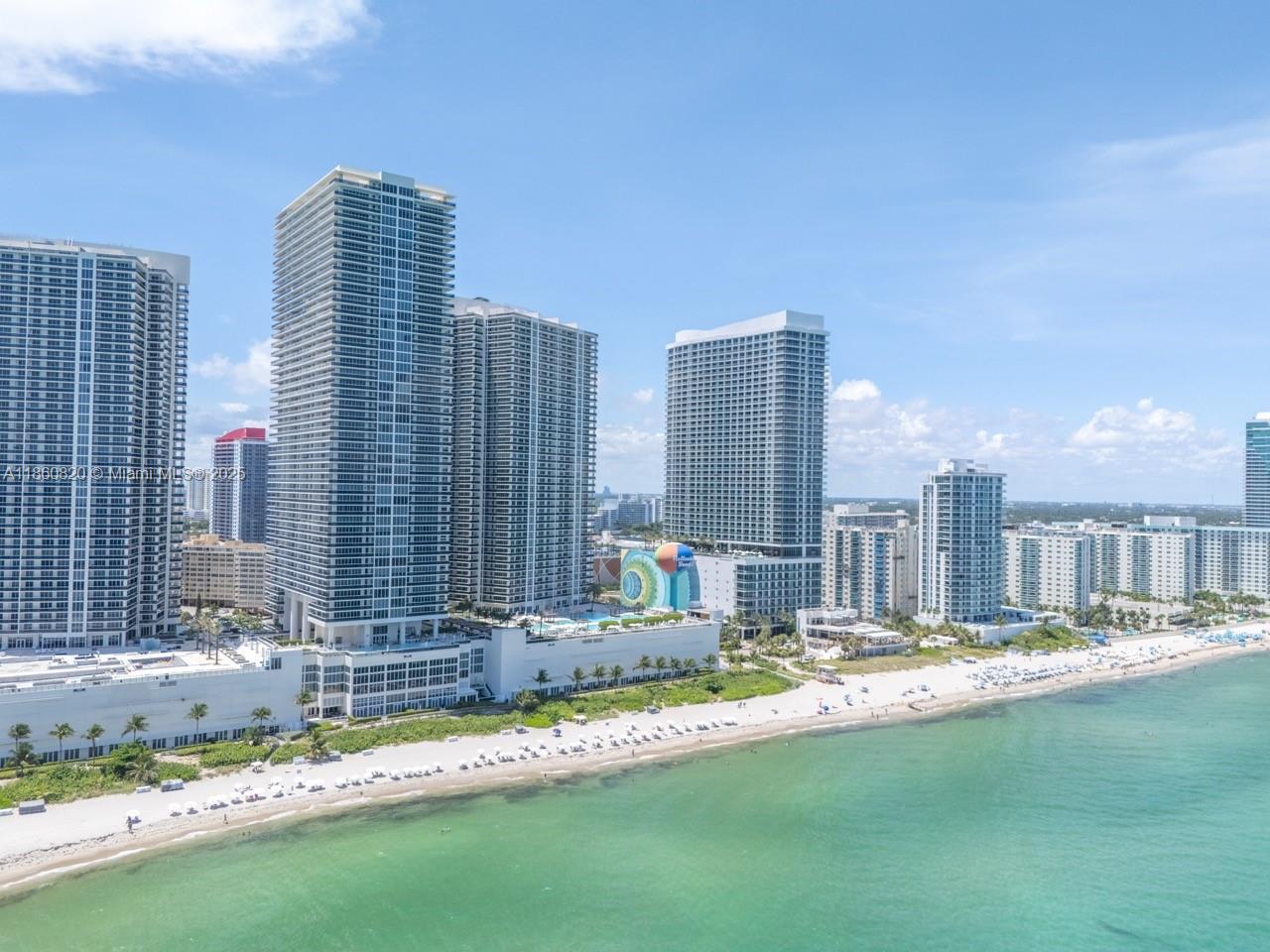 BEACH CLUB - Residential