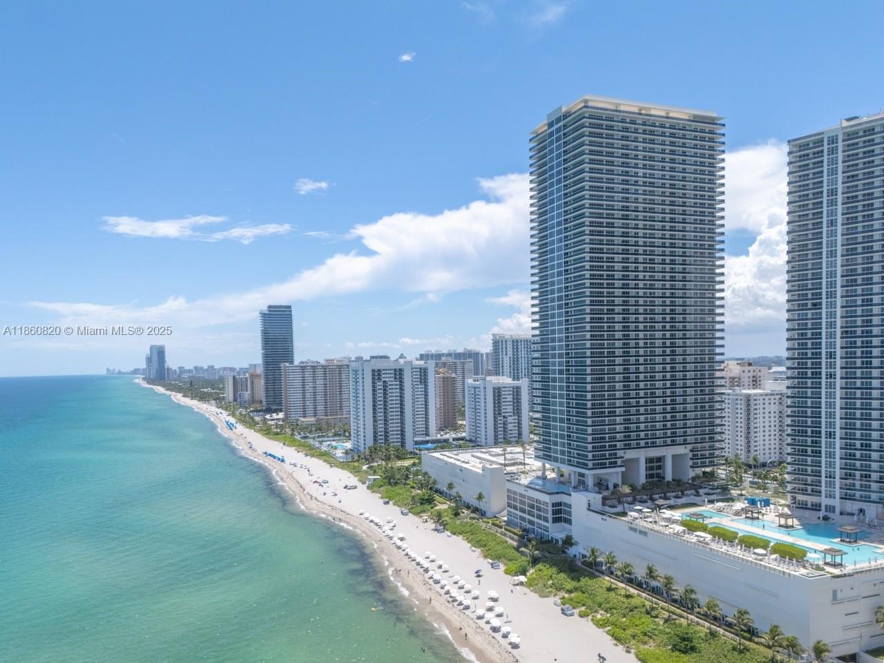 BEACH CLUB - Residential