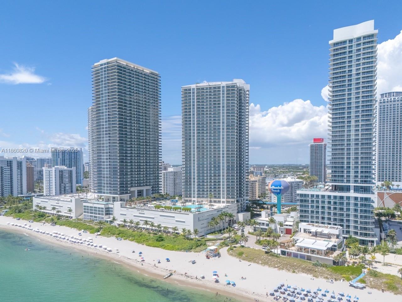 BEACH CLUB - Residential