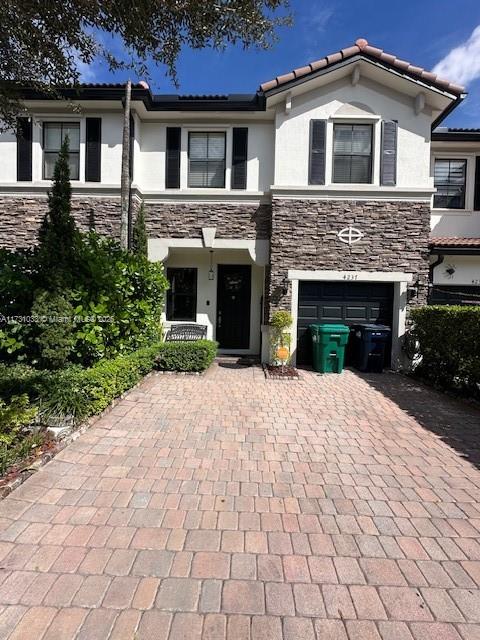 4237 Sw 164th Path 4237, Miami, Broward County, Florida - 3 Bedrooms  
3 Bathrooms - 