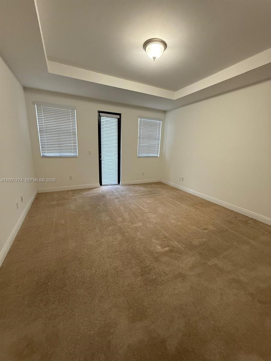 DOWNTOWN DORAL DUTCHER - Residential Lease