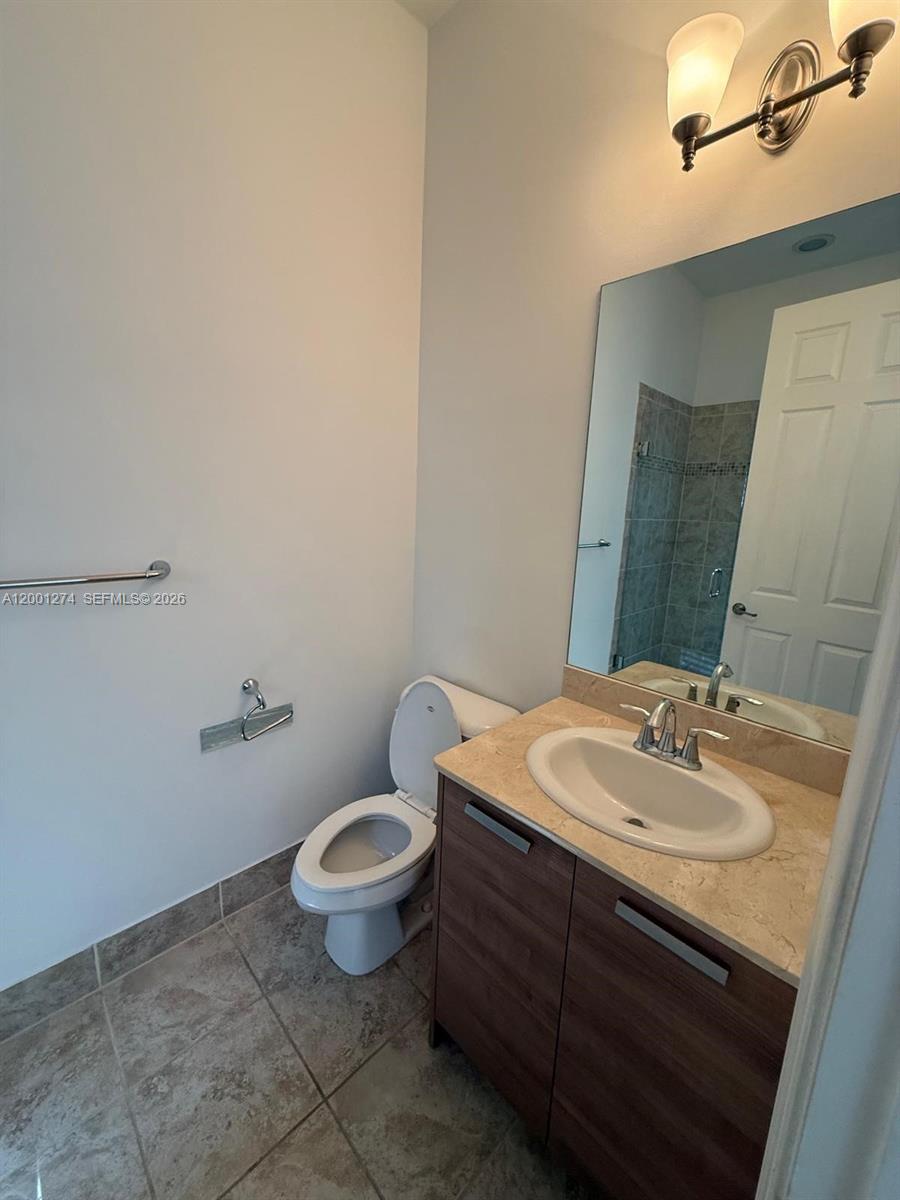 DOWNTOWN DORAL DUTCHER - Residential Lease