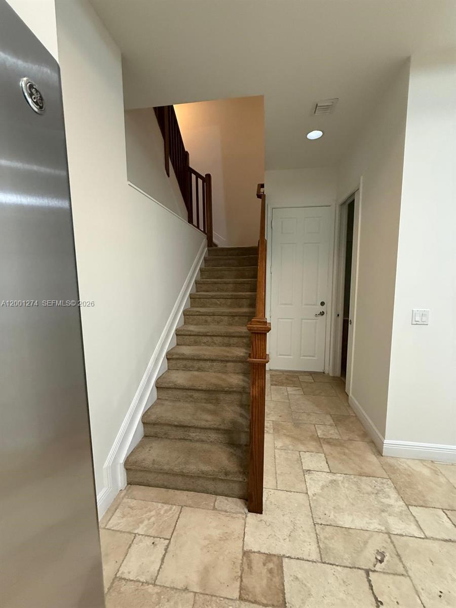 DOWNTOWN DORAL DUTCHER - Residential Lease