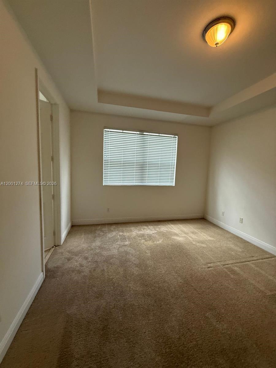 DOWNTOWN DORAL DUTCHER - Residential Lease