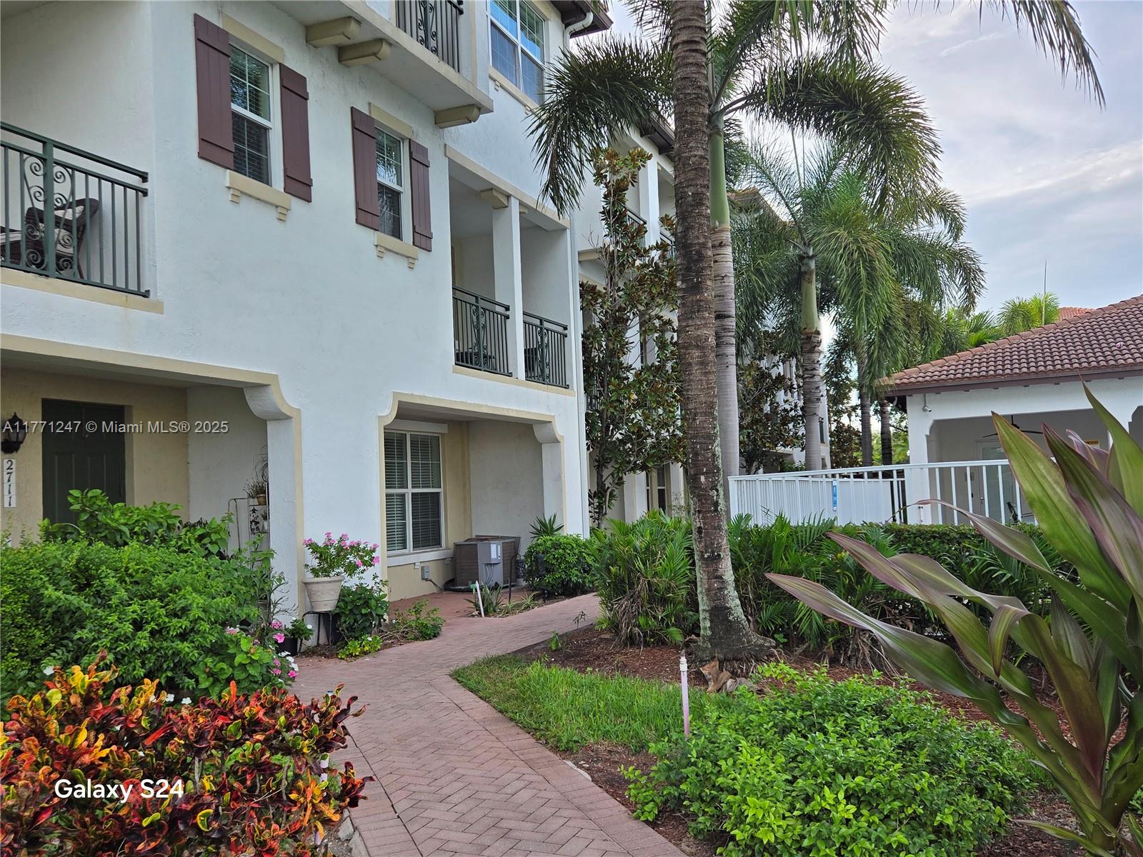 Property for Sale at 2707 Sw 119th Way 1803, Miramar, Broward County, Florida - Bedrooms: 3 
Bathrooms: 4  - $520,000