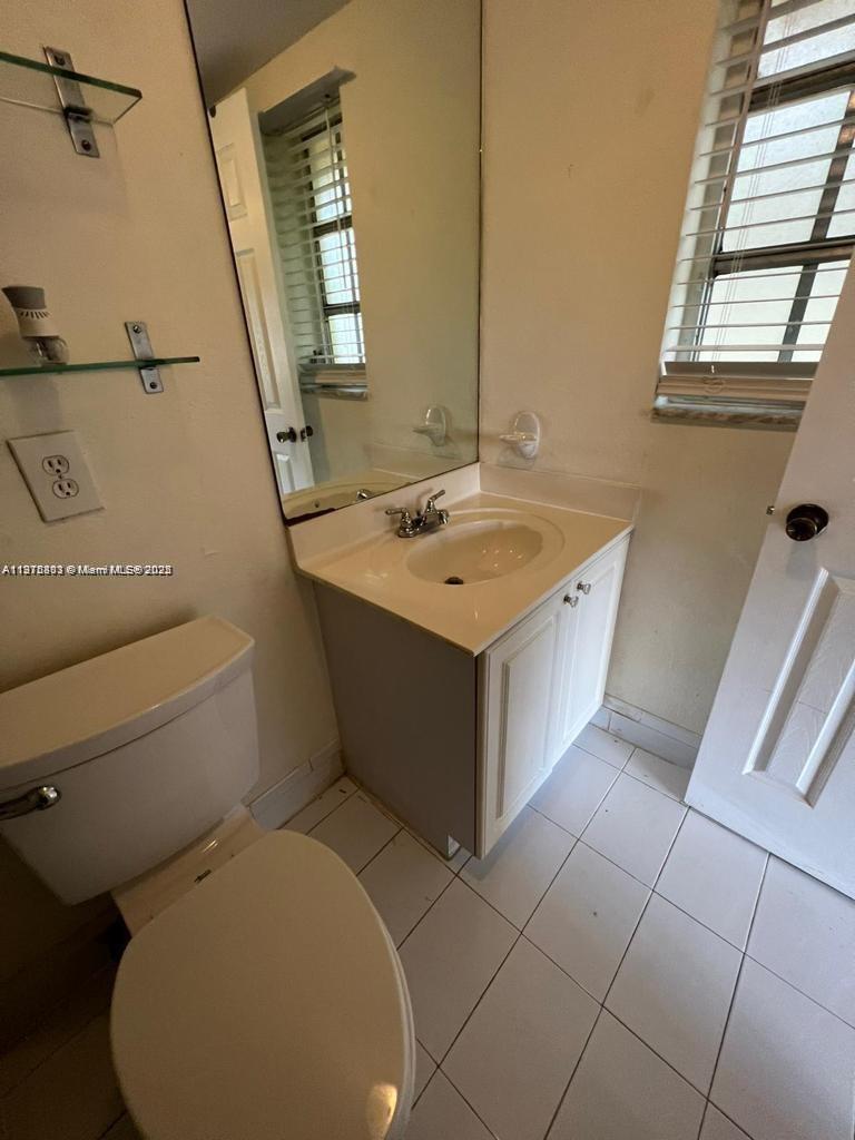 COURTYARDS AT KENDALL CON - Residential