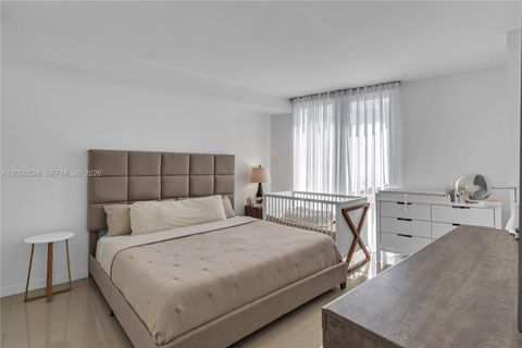 Tiny photo for 31 SE 6th St #702, Miami, FL 33131 (MLS # A12009524)