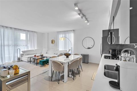 Tiny photo for 31 SE 6th St #702, Miami, FL 33131 (MLS # A12009524)
