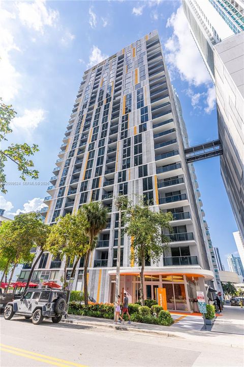 Photo of 31 SE 6th St #702, Miami, FL 33131 (MLS # A12009524)