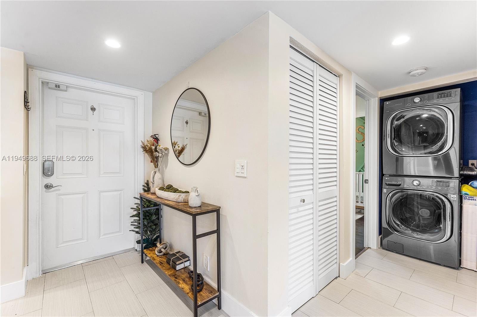 REPUBLIC SQUARE CONDO - Residential