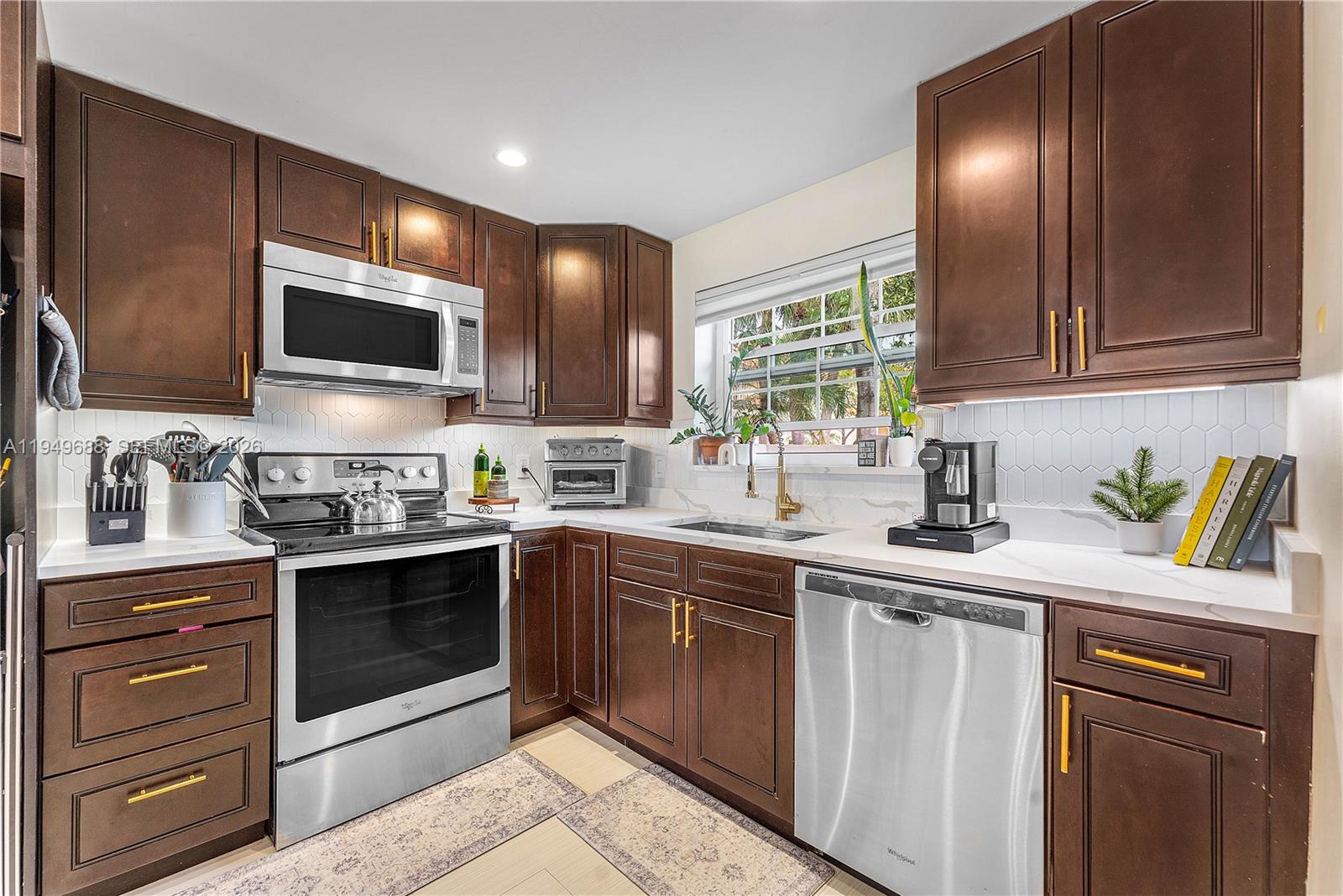 REPUBLIC SQUARE CONDO - Residential