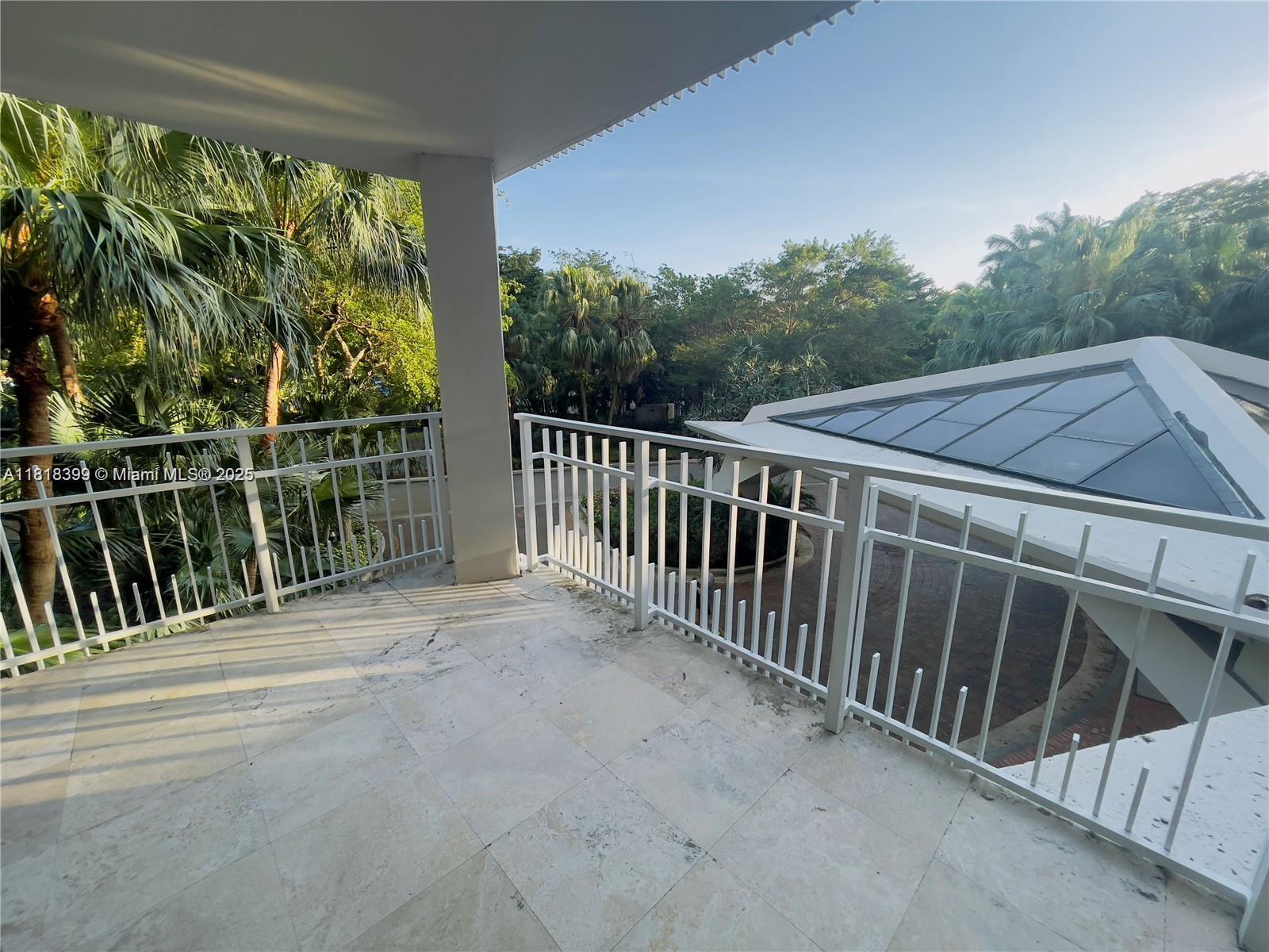TOWERS OF QUAYSIDE CONDO - Residential Lease