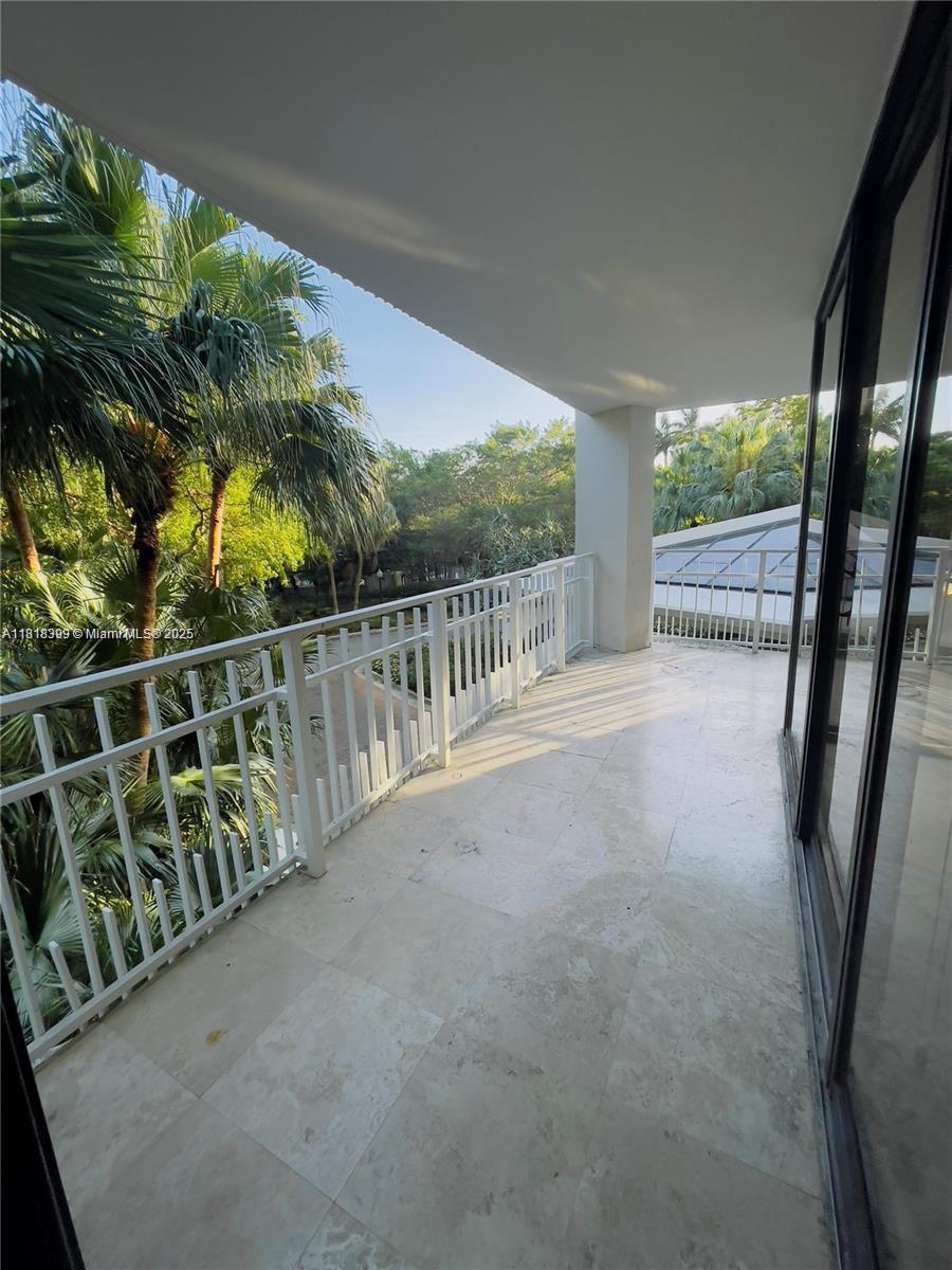 TOWERS OF QUAYSIDE CONDO - Residential Lease