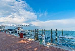 TOWERS OF QUAYSIDE CONDO - Residential Lease