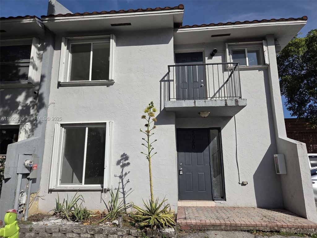 Photo of 3940 NW 76th Ter #3940, Davie, FL 33024 (MLS # A11929892)